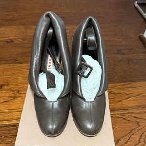Vintage Marni Brown Leather pumps